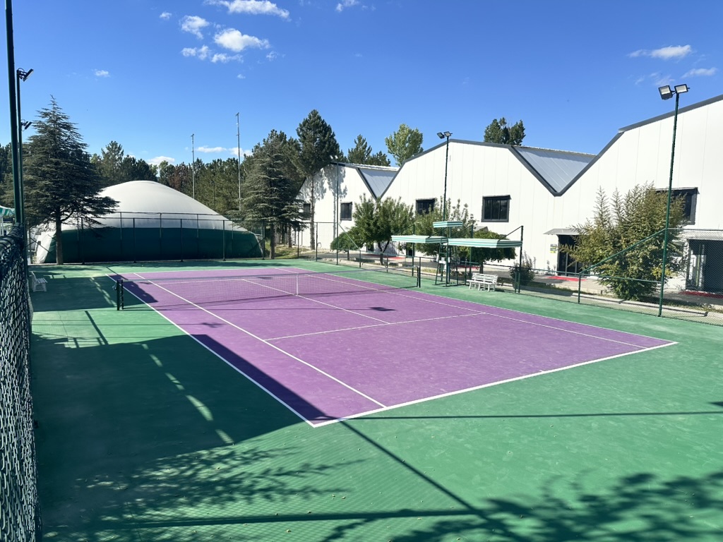 Pars Tenis Akademi Kortları